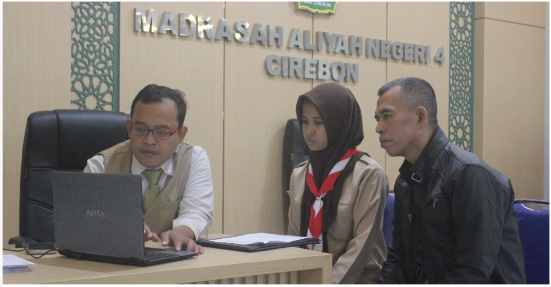 MAN 4 Cirebon Berikan Pendampingan SNBP 2026 melalui Rasionalisasi Rapor